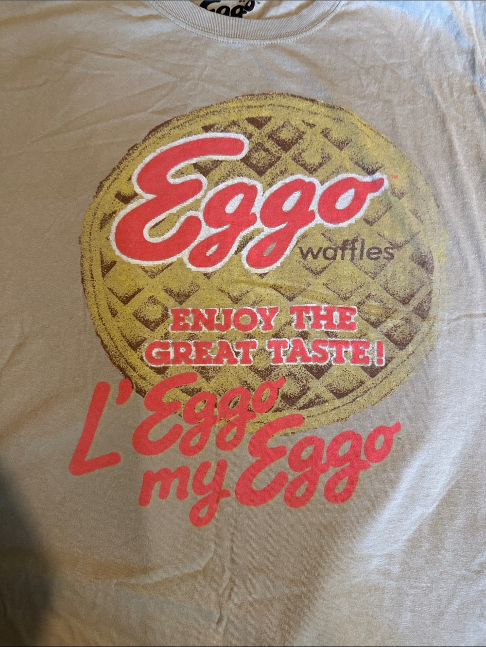 Kellogg Beige T-Shirt with Red and Yellow Eggo Graphic sz XL